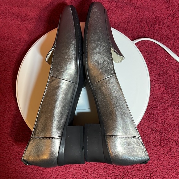 NIB $90R Anne Klein Daneen Leather Loafer 8.5 Pewter 1-1/2” Heel Rubber Sole - Picture 8 of 10